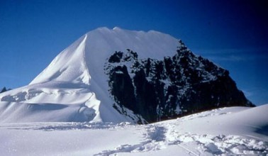 Tharpu Chuli Peak